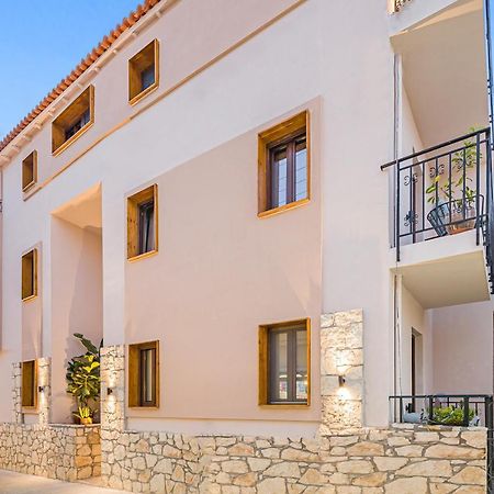 Achatis Suites ヘルソニソス エクステリア 写真