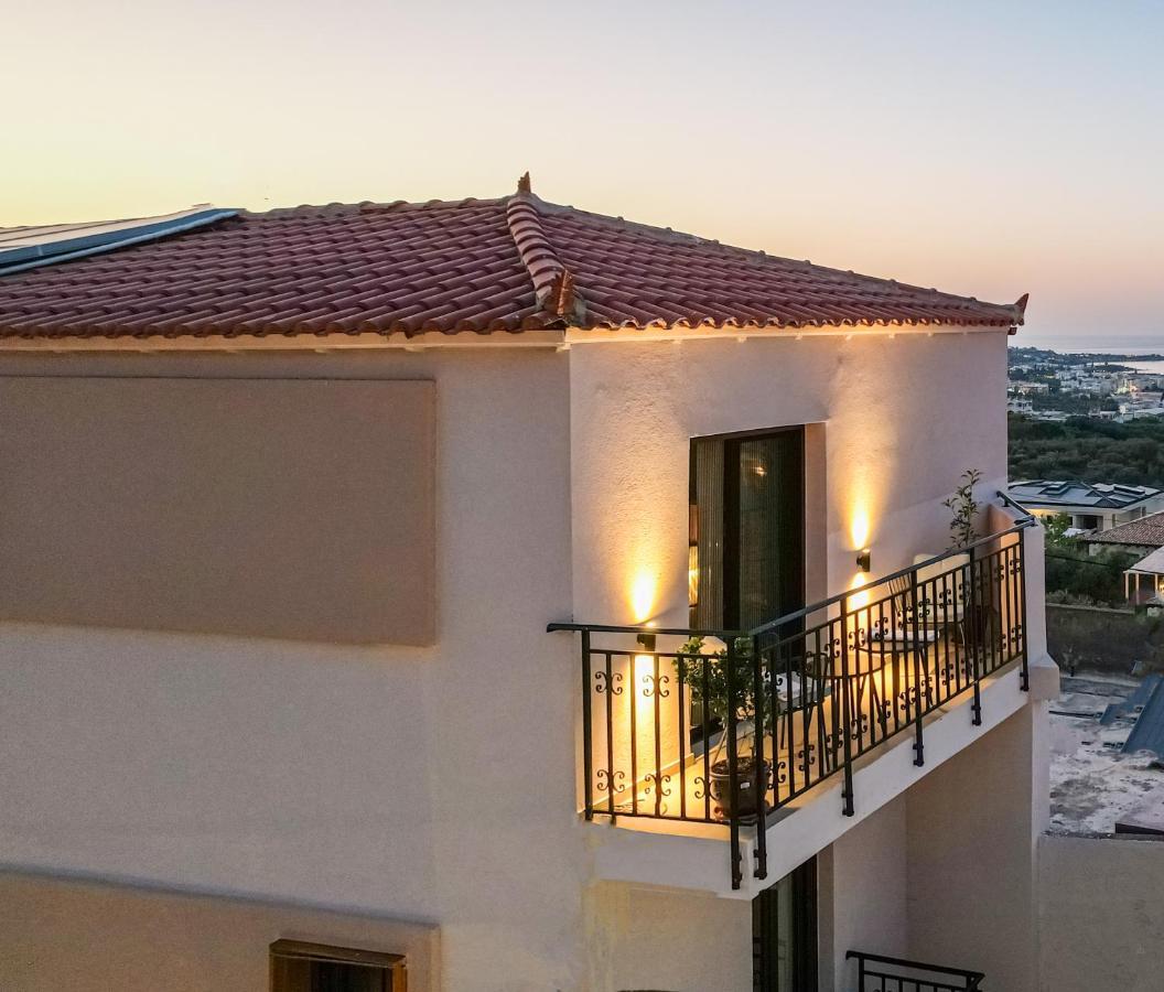 Achatis Suites ヘルソニソス エクステリア 写真
