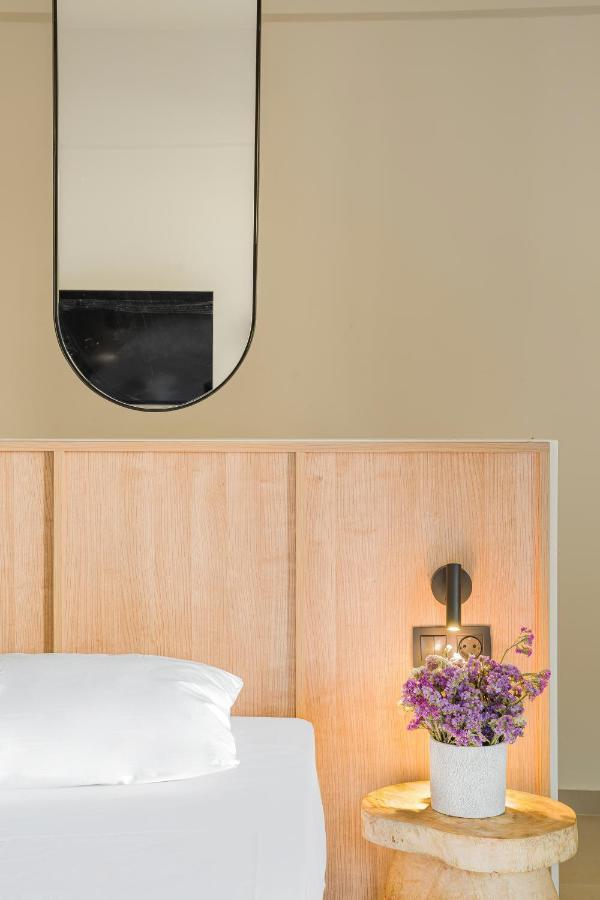 Achatis Suites ヘルソニソス エクステリア 写真