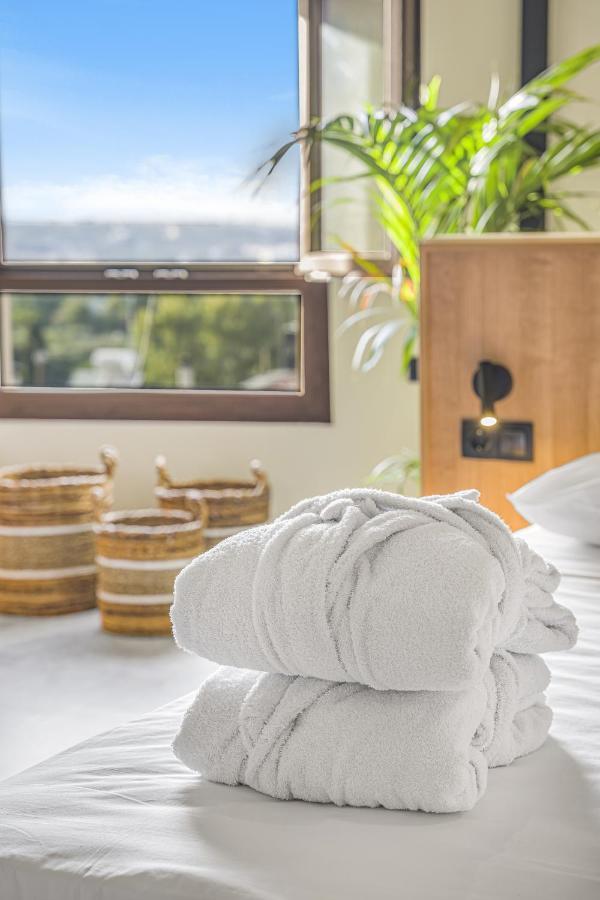 Achatis Suites ヘルソニソス エクステリア 写真
