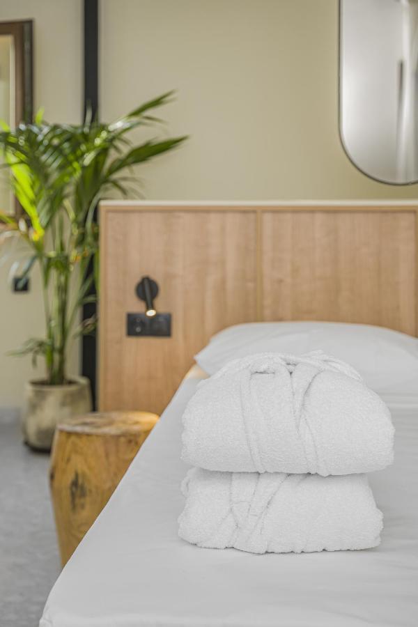 Achatis Suites ヘルソニソス エクステリア 写真