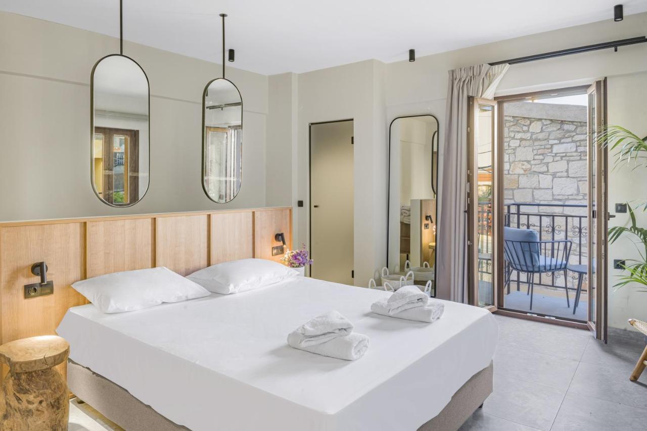 Achatis Suites ヘルソニソス エクステリア 写真