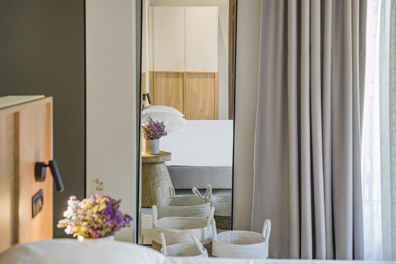 Achatis Suites ヘルソニソス エクステリア 写真