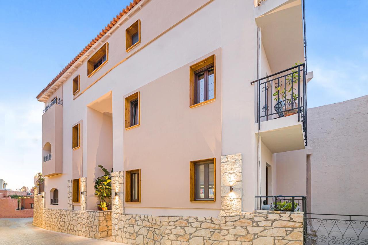 Achatis Suites ヘルソニソス エクステリア 写真